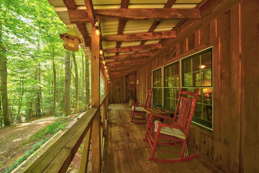 Bear Den Bungalow With Hot Tub Near Blue Ridge And Ellijay Εξωτερικό φωτογραφία